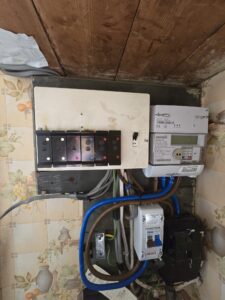 Old type rewirable fuseboard (1)